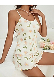 İp Askılı Yeşil Çicek Desenli Fırfırlı Şortlu Gecelik Takım