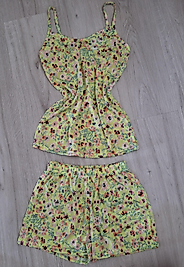 Yeşil Çiçek Desenli İp Askılı Şortlu Gecelik Takımı